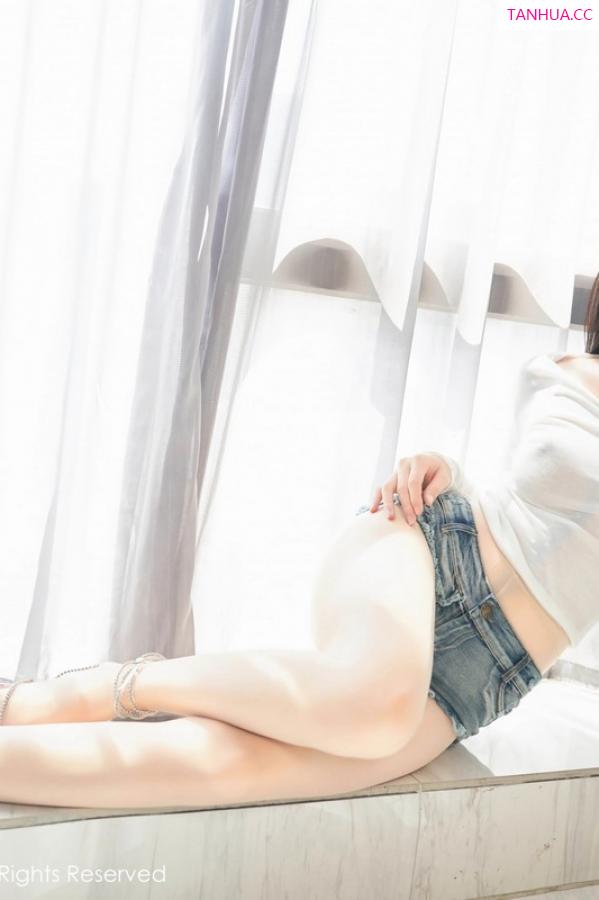   [XiuRen]高清写真图 2023.06.14 No.6911 沈青黛 清纯美腿第8张图片
